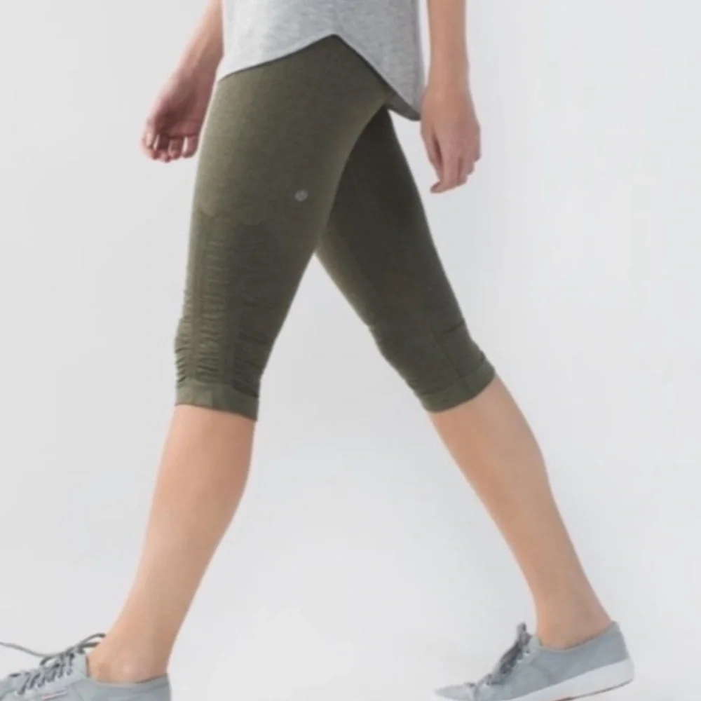 LULULEMON In The Flow Cropped Leggings green women’s size 4 activewear - Picture 10 of 16